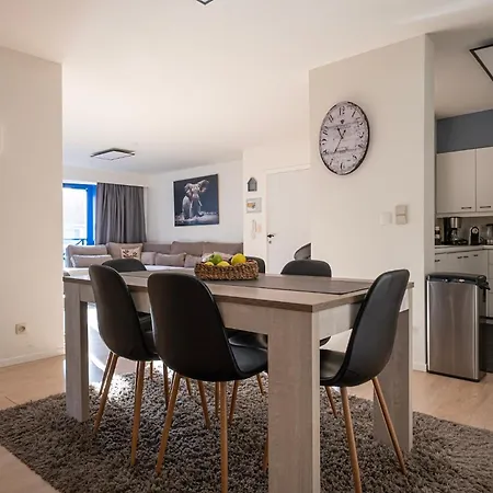 Anthony Apartment *